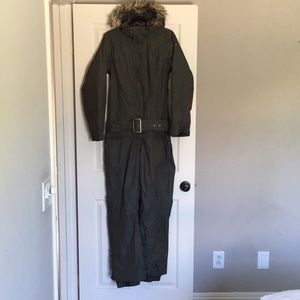 Roxy Snow coveralls. Taupe/turquoise pinstripes. Onesie. Hood/faux fur. Size S.